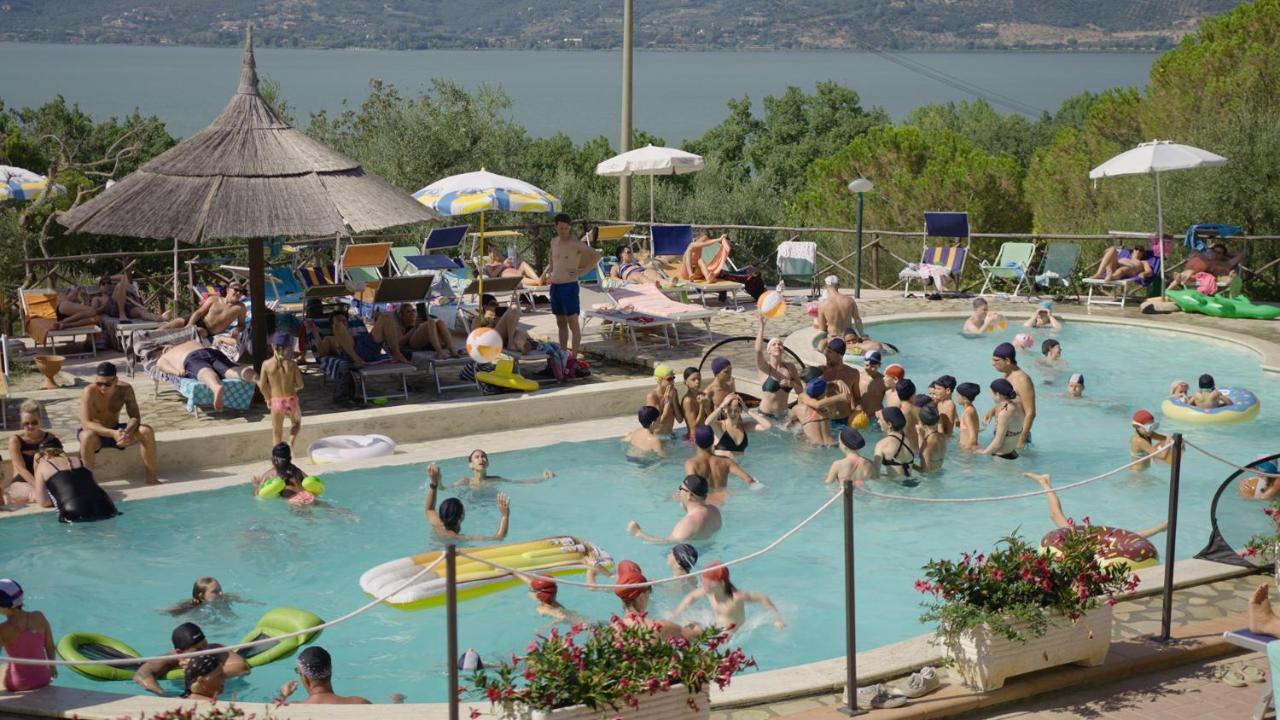 Cerquestra Camping Village Monte del Lago Exterior photo