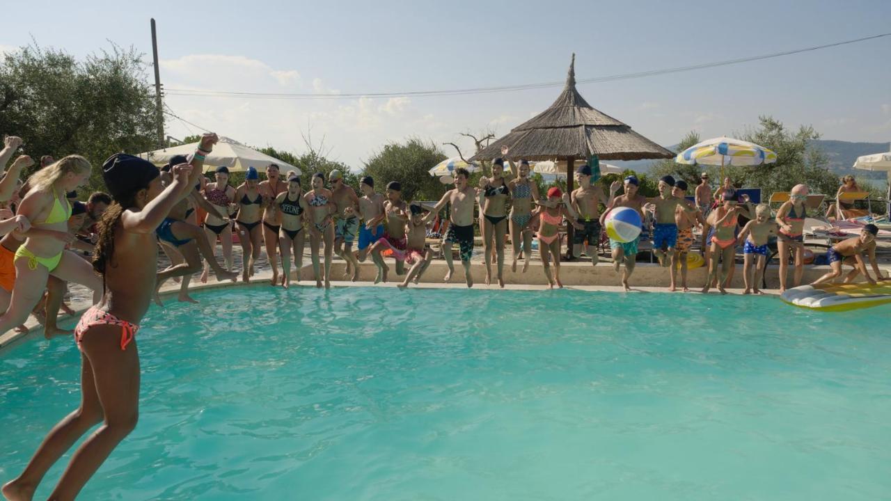 Cerquestra Camping Village Monte del Lago Exterior photo