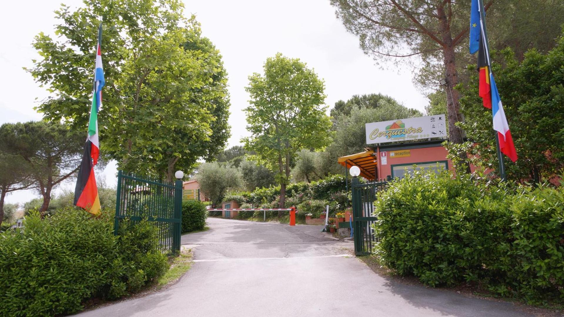 Cerquestra Camping Village Monte del Lago Exterior photo